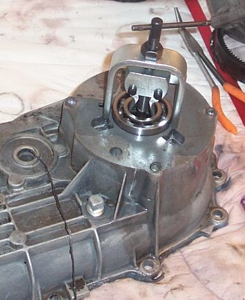 1990 Ford Bronco - I pulled the tailshaft bearing out like so
