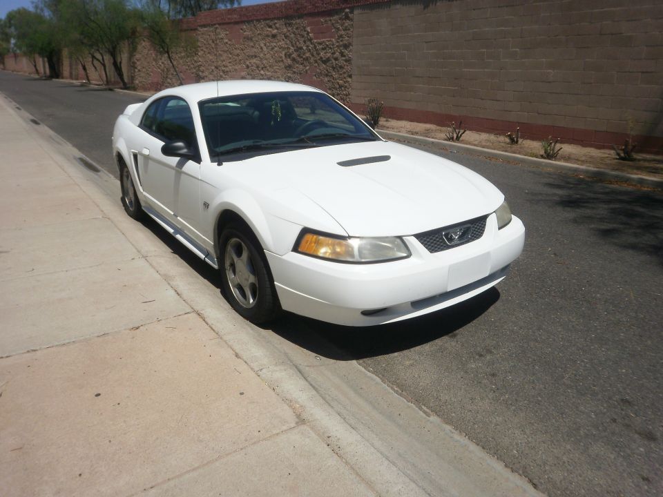 2000 Ford Mustang
