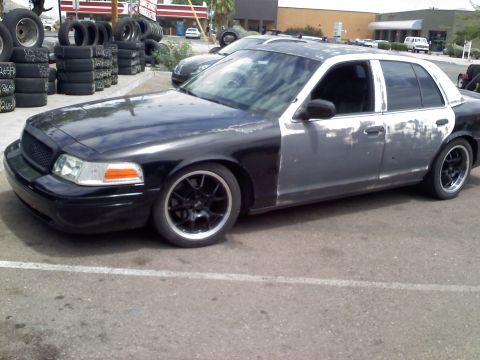 1999 Ford Crown Victoria photo