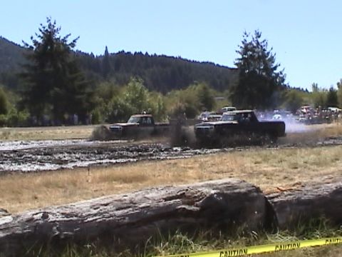 1994 Ford Explorer - Jim staying even with his opponent.