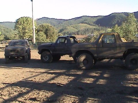 1994 Ford Explorer - All three of our rigs that competed in the 2003 Blackberry Festival Mud Drag event in Sutherlin Oregon.