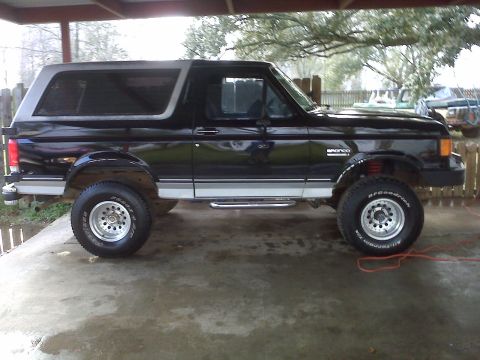 1990 Ford Bronco photo