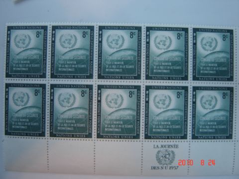 1993 Ford Bronco - A sheet of United Nations stamps, each depicting the UN logo and text related to the Security Council, is shown.