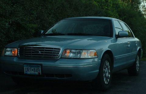2003 Ford Crown Victoria photo