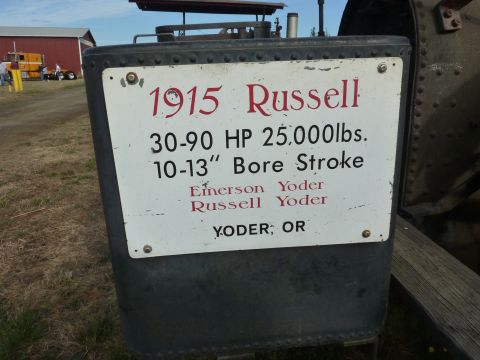 1981 Kenworth W900A - A sign details the specifications of a 1915 Russell steam engine, including its horsepower and weight.