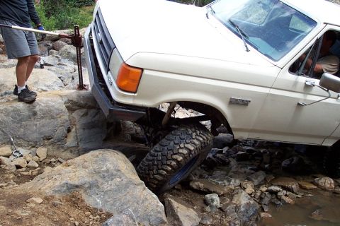 1987 Ford Bronco - thank you keith for the hi-lifting