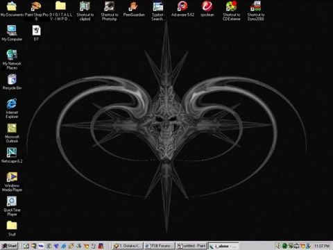 1979 Ford Bronco - Desktop wallpaper features a tribal skull design with program icons on the left.