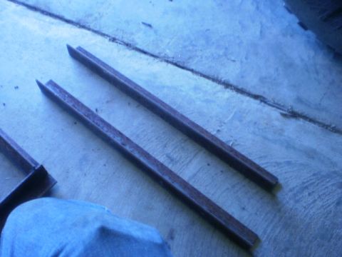 1995 Ford Bronco - 2-24" kicker legs