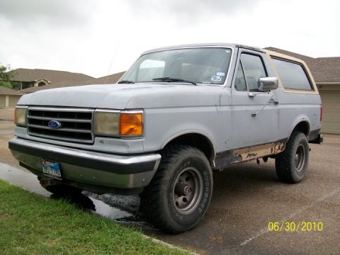 1990 Ford Bronco “Ole' Smokie”