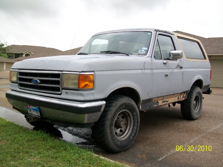 1990 Ford Bronco “Ole' Smokie”