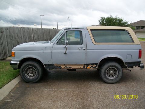 1990 Ford Bronco photo