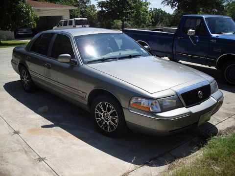 2004 Mercury Marquis photo