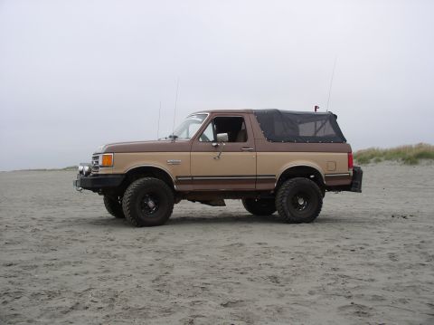 1987 Ford Bronco - Profile of Betty