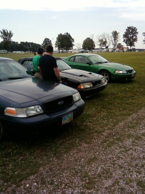 1999 Ford Crown Victoria photo