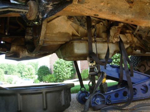 1993 Ford Bronco - With the new $8 seal [url=https://www.amazon.com/dp/B000O0PPDI/]E9TZ-7A248-B installed, it's going back in. After a few test-drives includi…