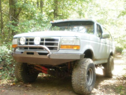 1995 Ford Bronco - out on the farm
