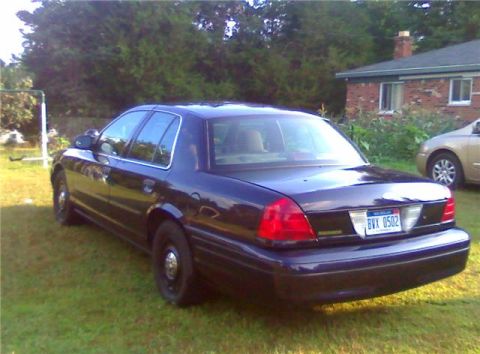 2003 Ford Crown Victoria LTD “Police Interceptor”