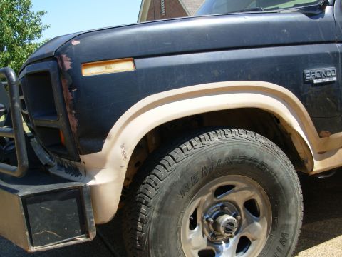 1983 Ford Bronco - Not much difference after adding the rubber coil spacers, but that's exactly what I wanted. They only increase the spring rate without any…