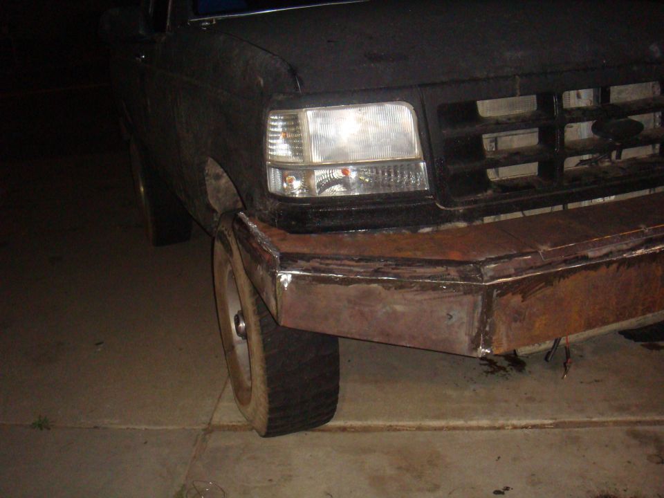 1992 Ford Bronco front with custom metal bumper and grille