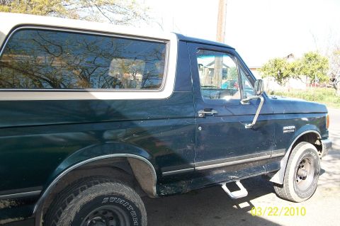 1991 Ford Bronco photo
