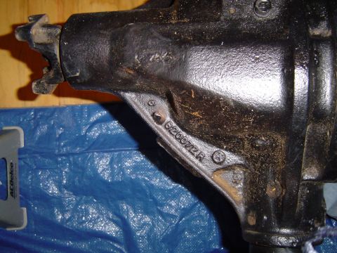 1995 Ford Bronco - Close-up of a differential housing part, showing the casting number 620072R.