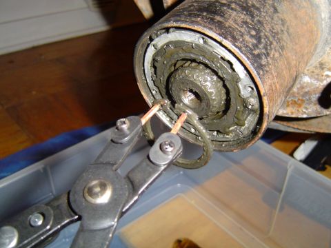 1995 Ford Bronco - Remove C clamp ring.