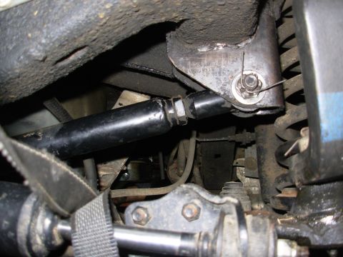 1975 Ford Bronco - Frank has been driving this way for about a year, with no major problems. It's much better than before we installed the drop pitman arm & h…