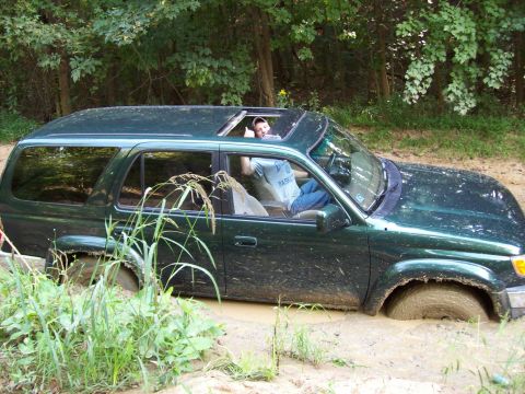 1990 Ford F-150 - 4Runner Stuck