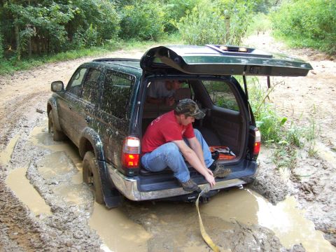 1990 Ford F-150 - Hooking up the strap
