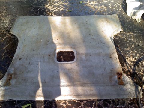 1995 Ford Bronco - Carpet before pressure washing