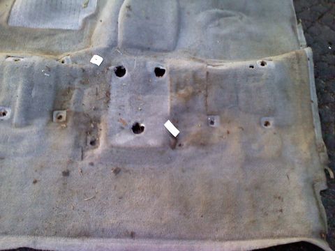1995 Ford Bronco - dirty carpet