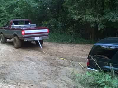 1990 Ford F-150 - My F150 pullin the 4Runner out