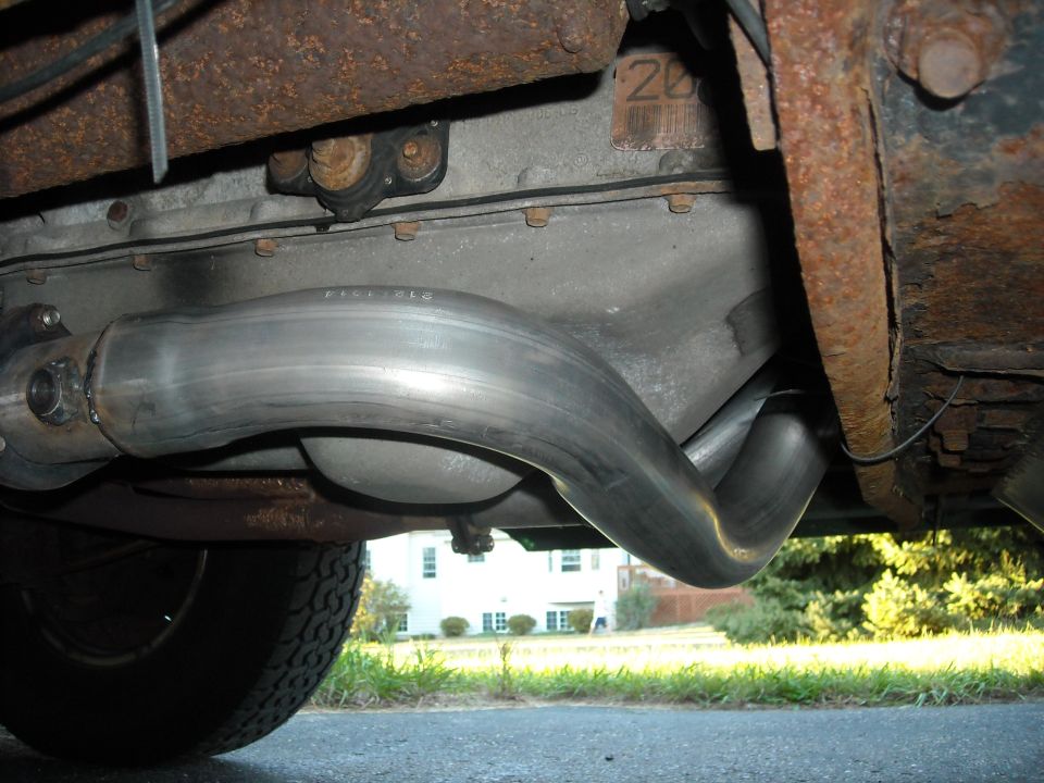 Driver crosssover pipe