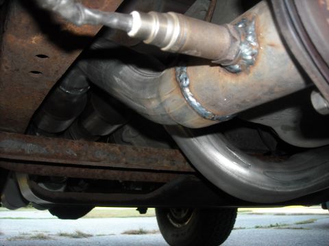 1995 Ford Bronco - Exhaust over the crossmember
