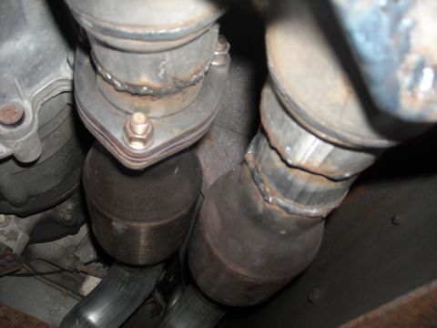1995 Ford Bronco - Flange so i can unbolt the crossover pipe