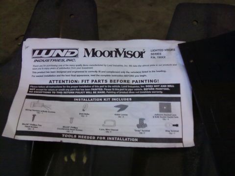 1995 Ford Bronco - This document details the installation kit and tools required for Lund Moonvisor lighted visors.