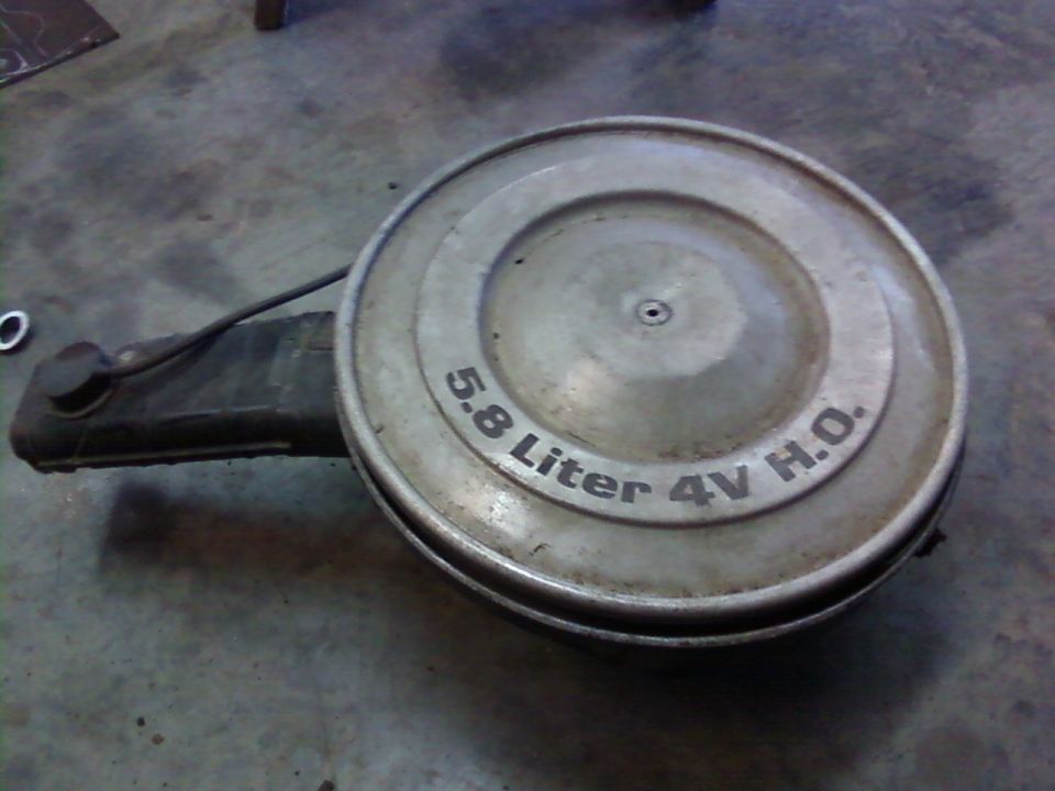 Air cleaner assembly with "5.8 Liter 4V H.O." text