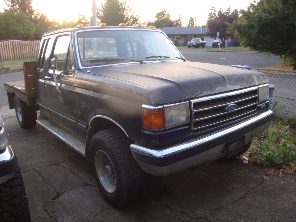 F250 up in the driveway as well