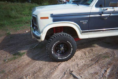 1986 Ford Bronco - w/ 15x8 Rockcrawlers....didn't like it.