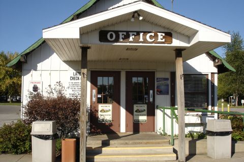 2005 Chevrolet Silverado 3500 - This is the entrance to an office building at a campground.