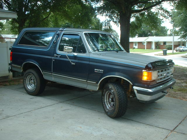 1988 Ford Bronco “Bubbles”