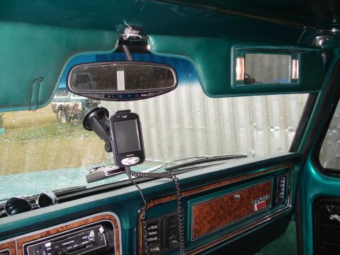 1979 Ford F-150 - Interior view of a 1979 Ford F-150, a GPS unit mounted on the windshield.