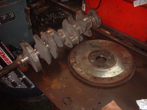 1964 Ford Galaxie - The main grooves have now been cut, just needs a polish & good cleanup. Flywheel is a 427, will do a lite skim cut & clean.