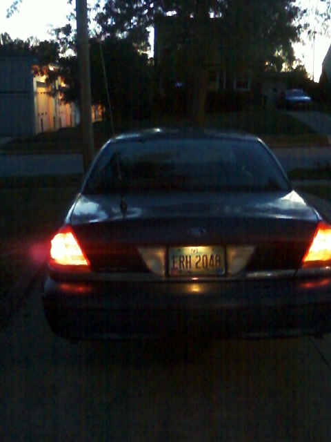 1999 Ford Crown Victoria photo