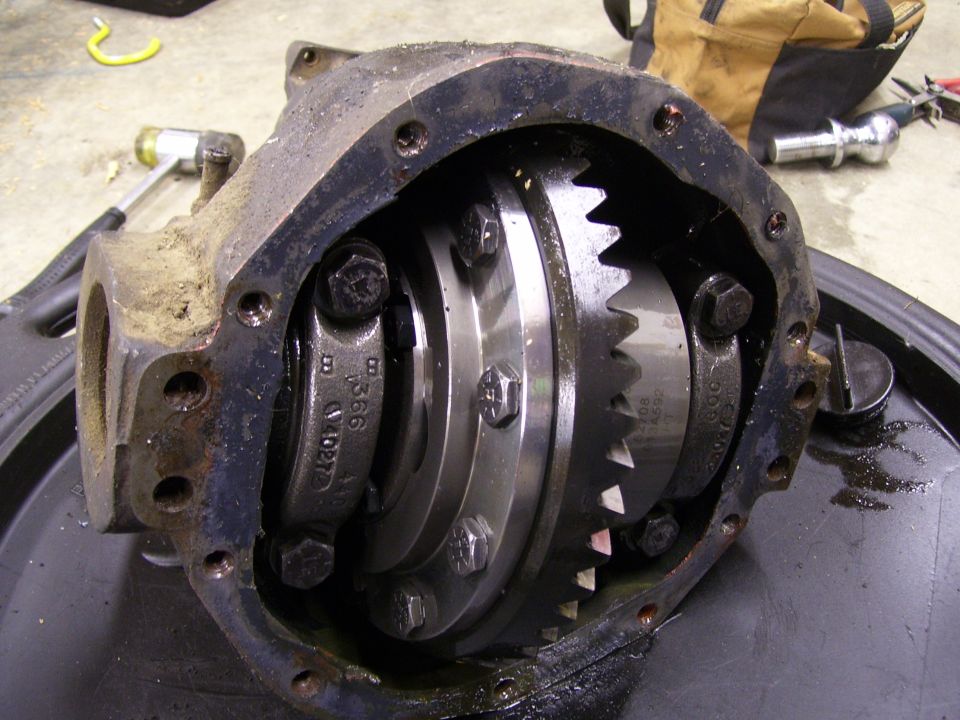 Junkyard D44 with Detroit True Trac and 4.09 find!