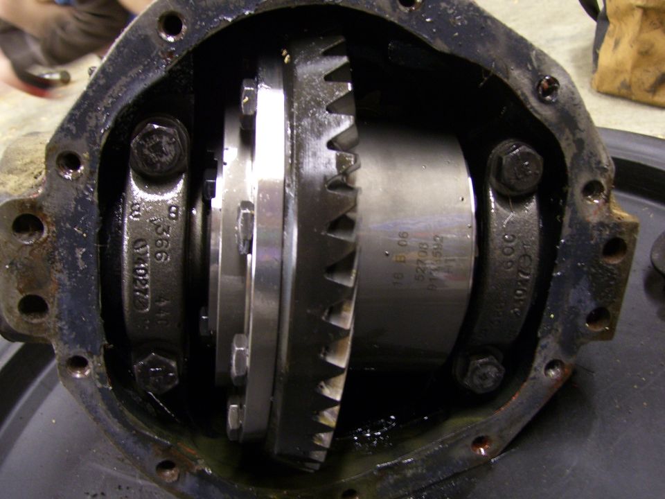 Junkyard D44 with Detroit True Trac and 4.09 find!