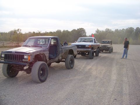 1989 Ford Bronco - Lined up and leaving