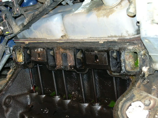 YUK!  More of that black junk in the intake passages on the head.