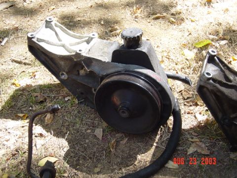 1989 Ford Bronco - Van saginaw pump from Chicago!!