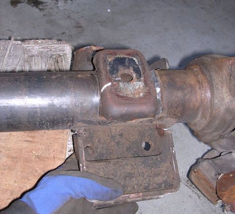 1994 Ford Bronco - passanger side spring and sway bar mounts